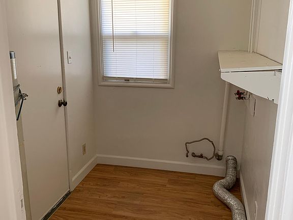2nd image of 706 N Douty St
