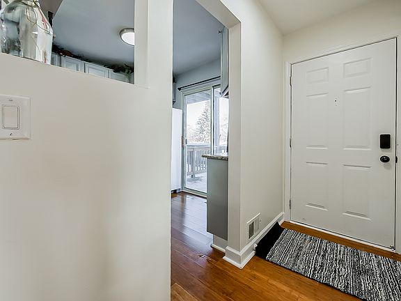 5th image of 45000 Bayview Dr APT 2