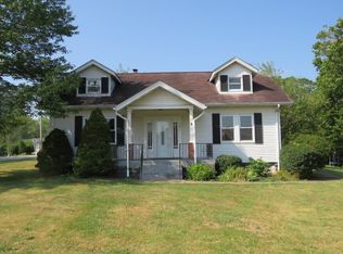 481 Cecil Henderson Rd, Cecil, PA 15321