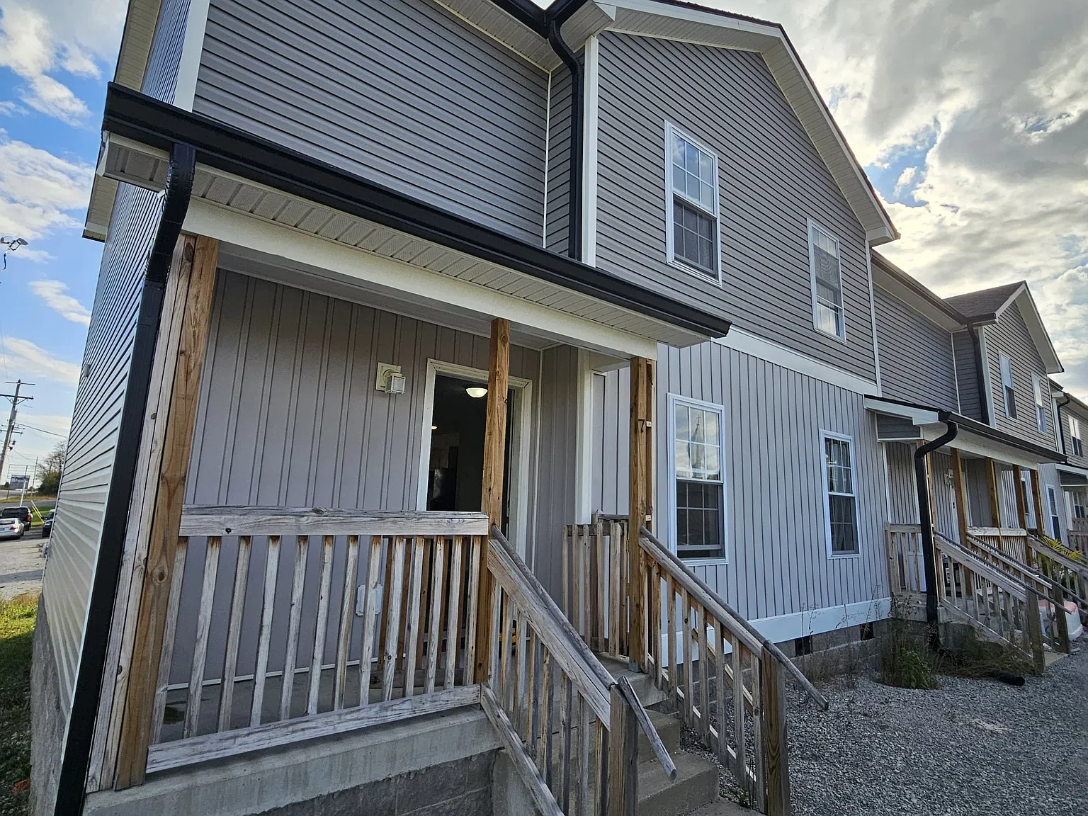 2 bed, 1.5 bath, 1200 sqft, $1,200 — Photo 1