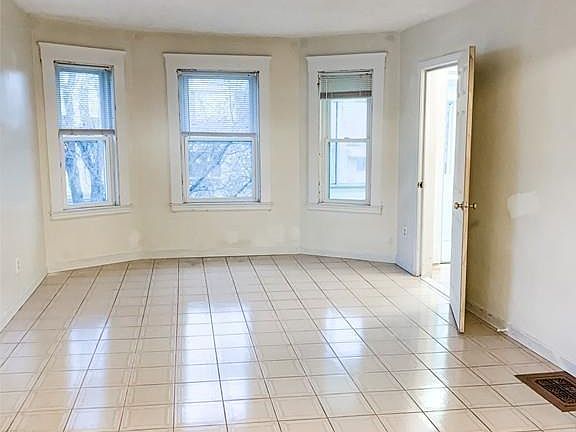 5th image of 40 Massachusetts Ave #2