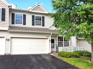 878 Braunworth Ct, Chaska, MN 55318