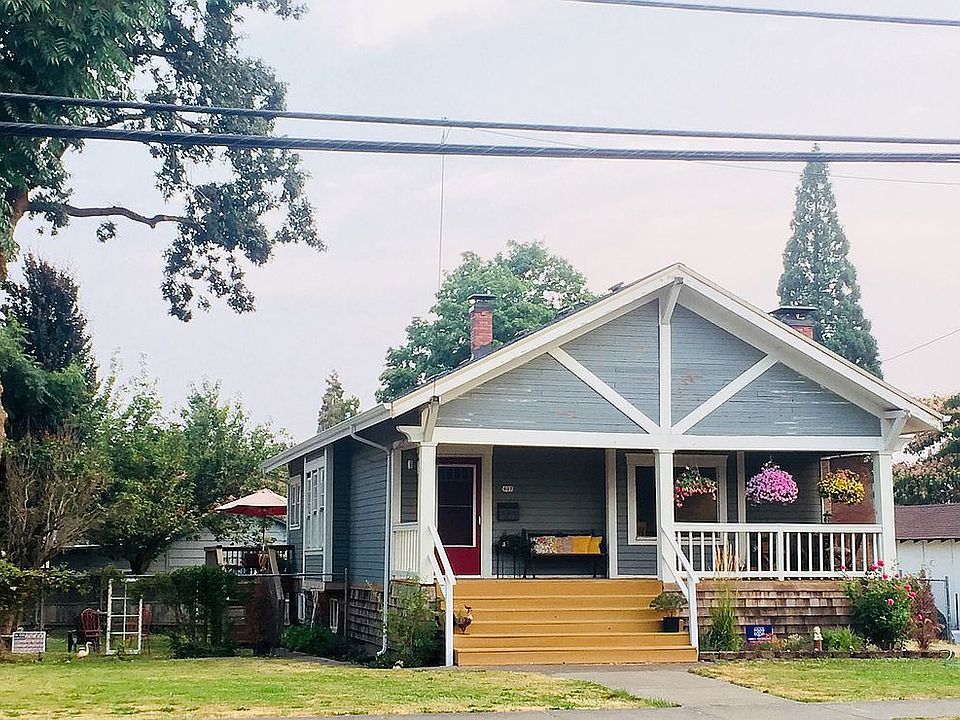 2nd image of 407 Oak St