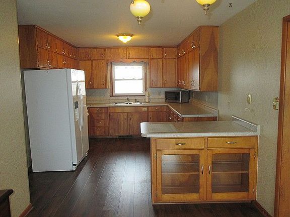 5th image of 8860 E 1050th Ave