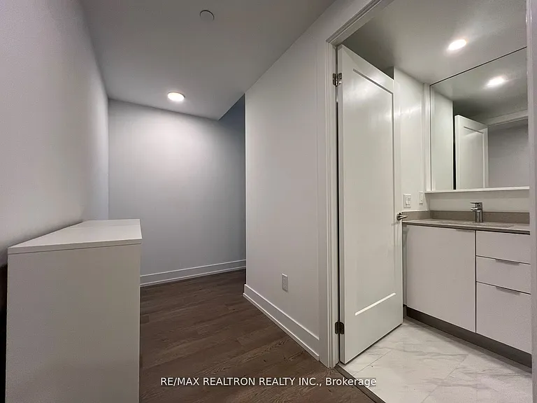 8 Cedarland Dr E #622 — Photo 16