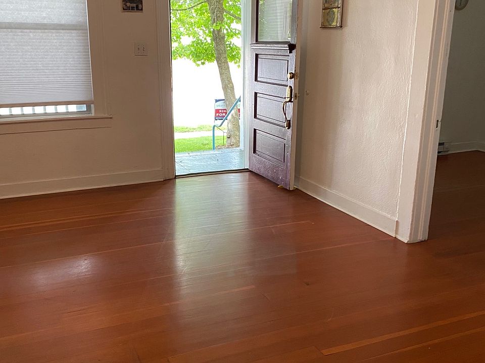 2nd image of 320 Chestnut St