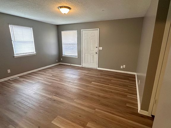 4th image of 3253 S Holyoke Cir APT 101