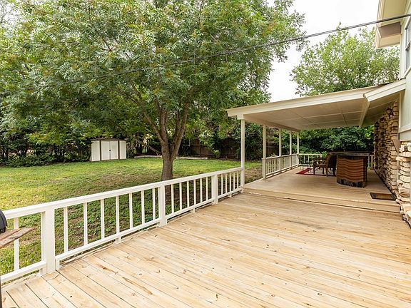4th image of 113 Crescent Dr