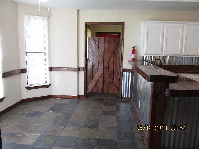 600 Jefferson Ave — Photo 9