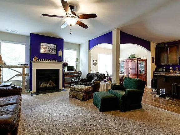 5th image of 281 Highland Village Ln