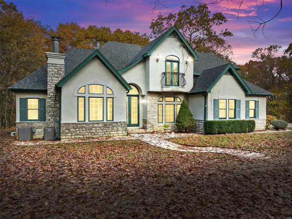 25137 Oak Forest Ln, Warrenton, MO 63383