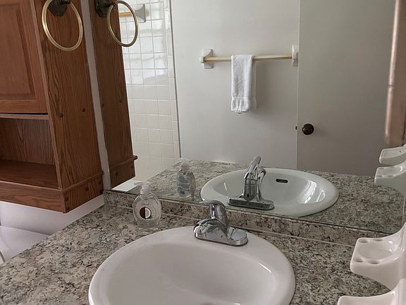 3rd image of 217 Gladiola Rd NE