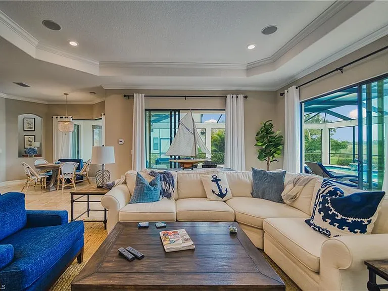 9902 Corso Bello Dr — Photo 14