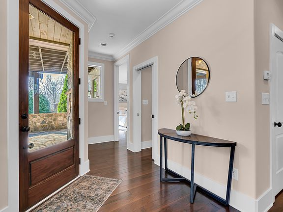 3rd image of 1 Village Mews Rd