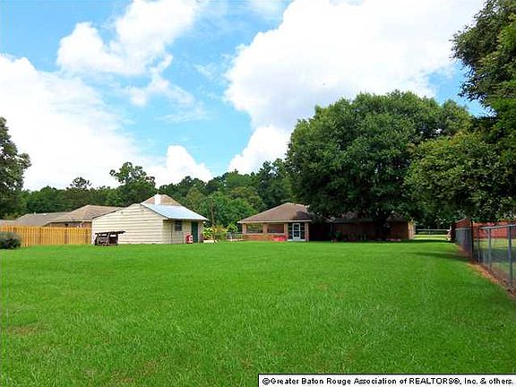 4th image of 8450 Olivia Dr