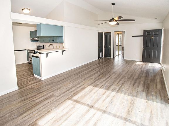 4th image of 5818 Crossfield Dr