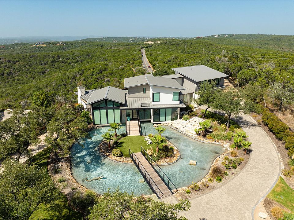 1st image of 8209 Two Coves Dr