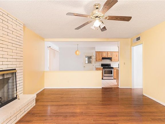 2nd image of 2517 Acorn Pl
