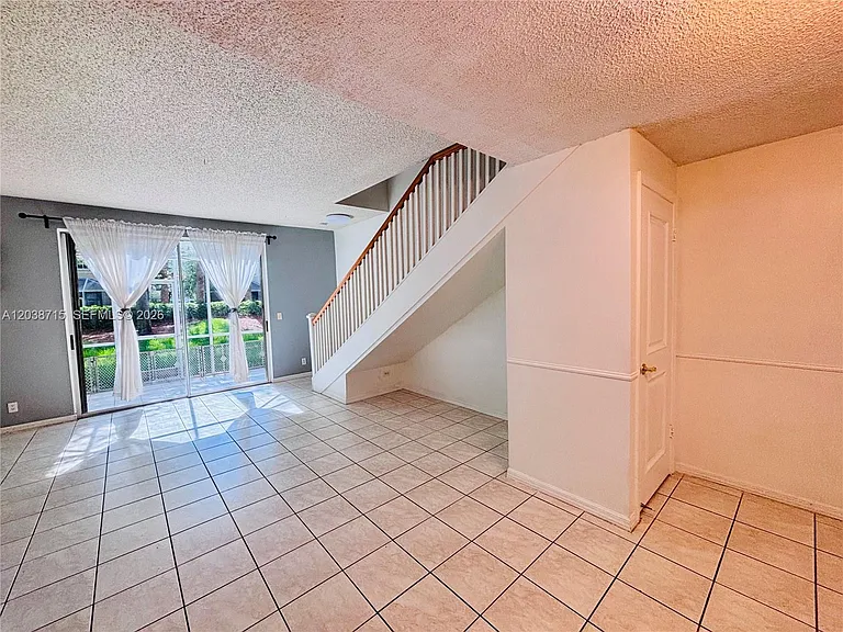 1290 Sorrento Dr #1290 — Photo 12