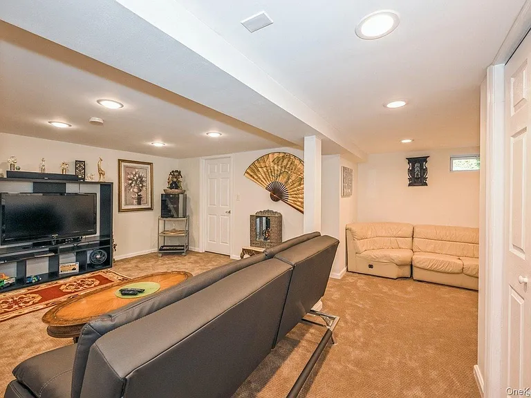 41 Eaton Rd — Photo 14