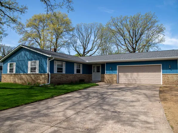645 8th St N, Hudson, WI 54016
