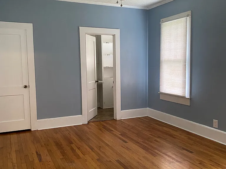 617 Jefferson St E — Photo 9