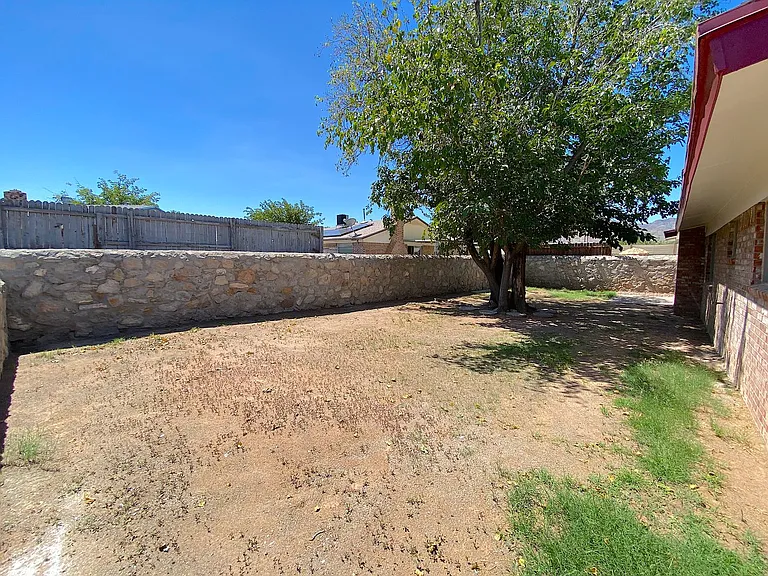 5012 Salem Dr — Photo 25