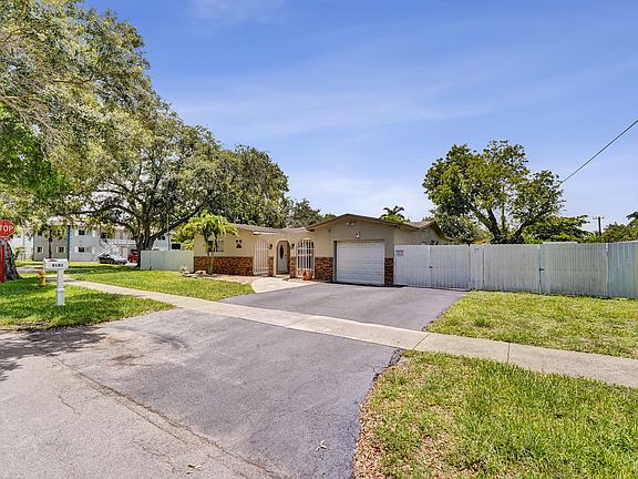4th image of 9101 SW 52nd Court