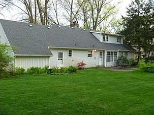 2nd image of 16811 Edinburg Ln