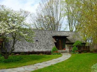 62 Conmar Dr, Rochester, NY 14609