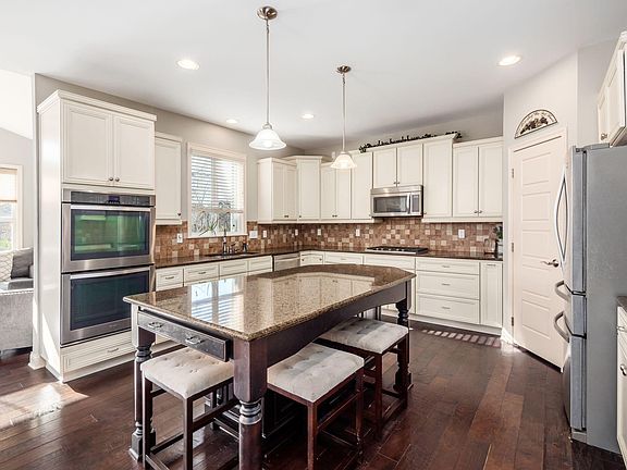 5th image of 9692 Persimmon Pl
