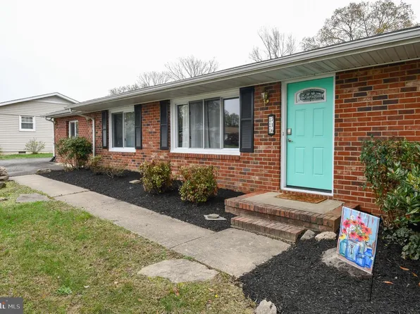 716 Edwards Dr, Fredericksburg, VA 22405