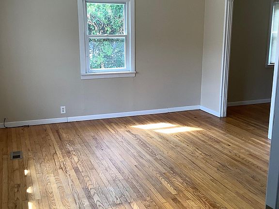 3rd image of 42 Center St