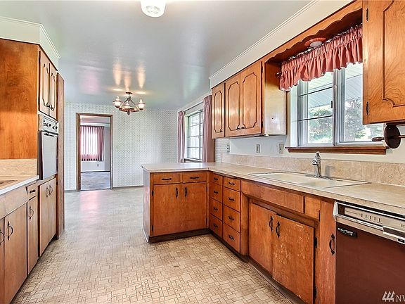 2nd image of 1307 S Highland Ave