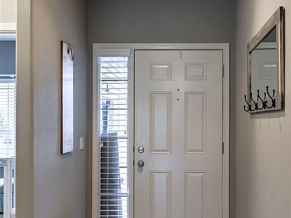 3rd image of 1130 N 184th St
