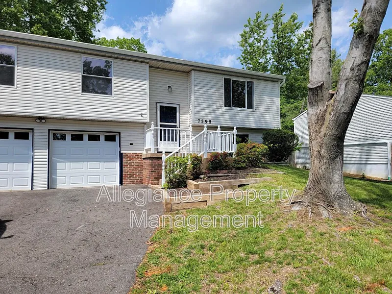 Building Photo - 7598 Springfield Hills Dr