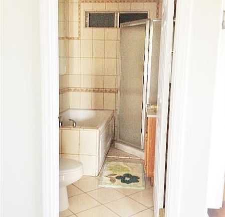 5th image of 5634 1/2 S Broadway APT 1