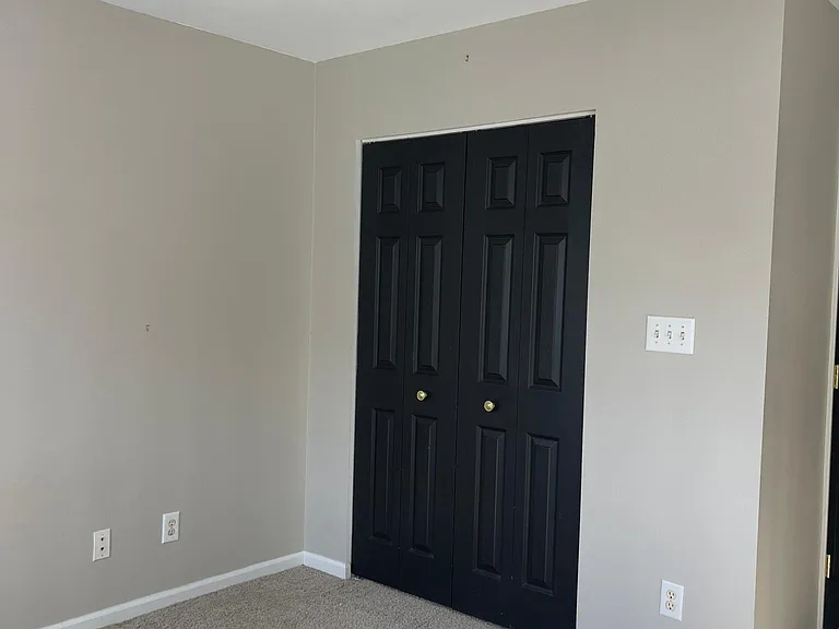 8223 Southgate Commons Dr — Photo 24