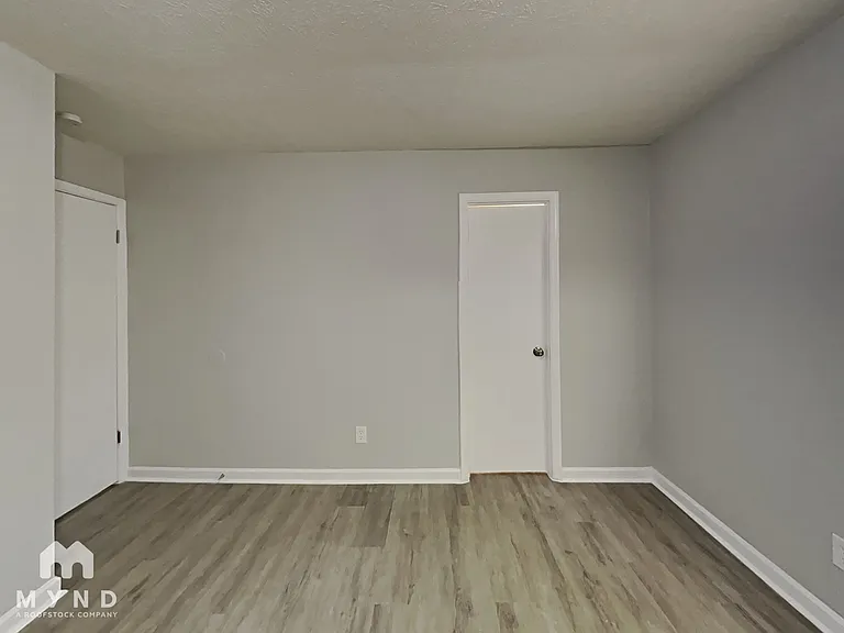 2050 Sandgate Cir — Photo 9