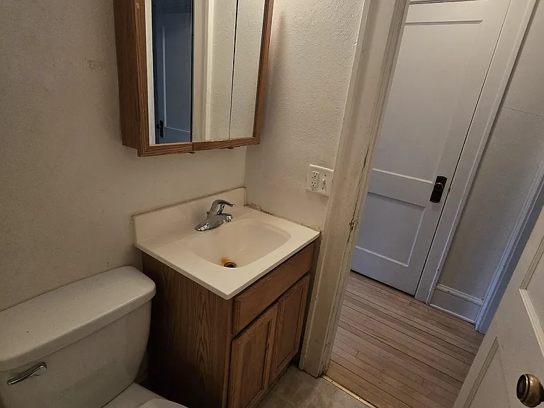1001 College St N #3 — Photo 4
