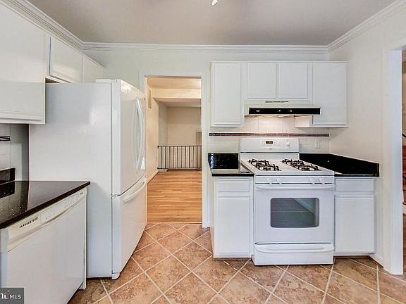 5th image of 1522 Chatham Colony Ct