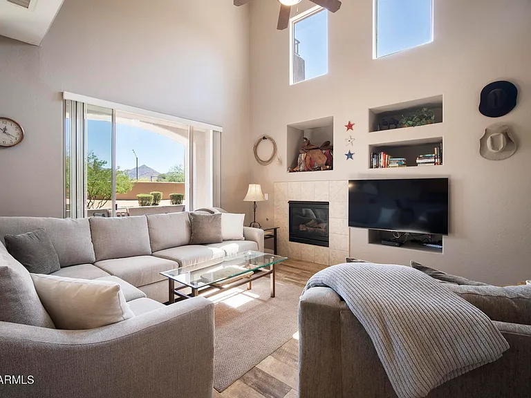 19475 N Grayhawk Dr #1078 — Photo 2