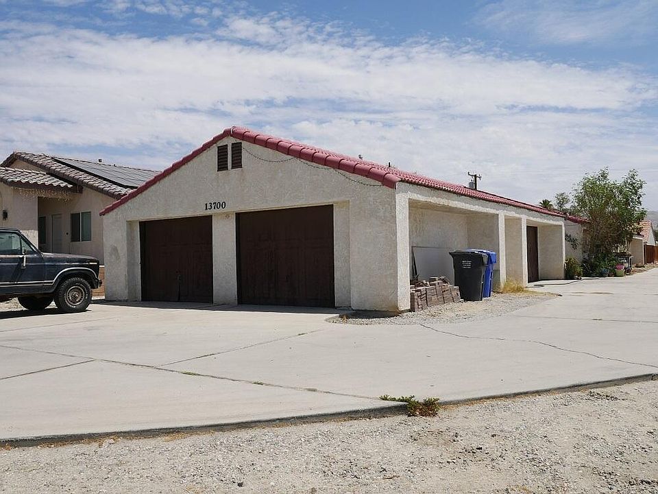 2nd image of 13700 Ocotillo Rd