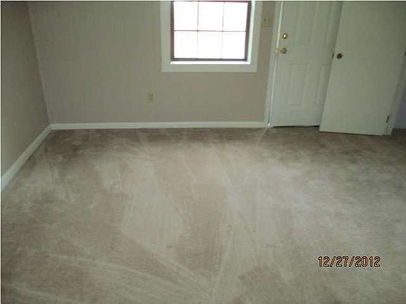 4th image of 523 N Hillview Dr