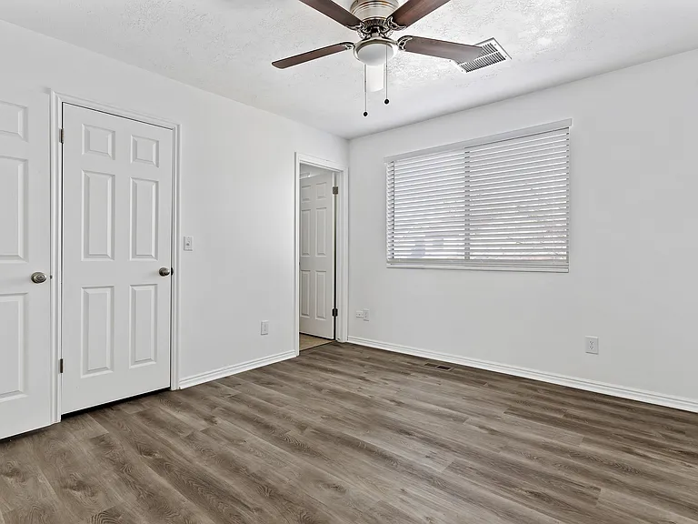 1806 N 350 W — Photo 9
