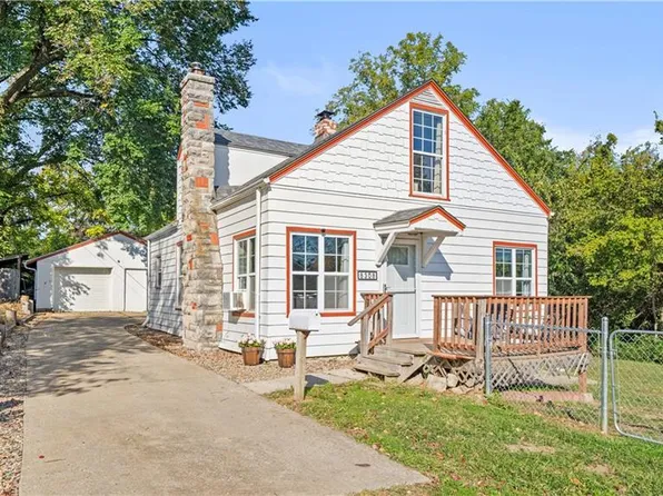 8308 Olive St, Kansas City, MO 64132
