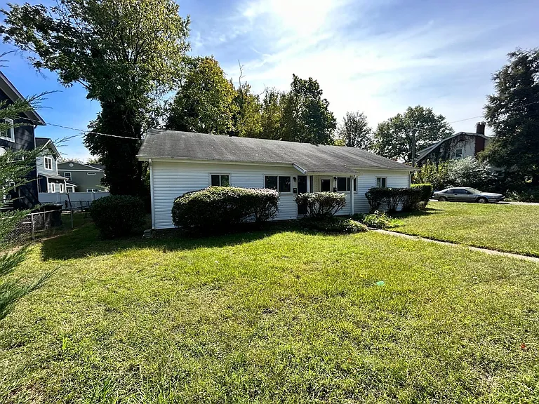 3303 Branch Ave — Photo 3