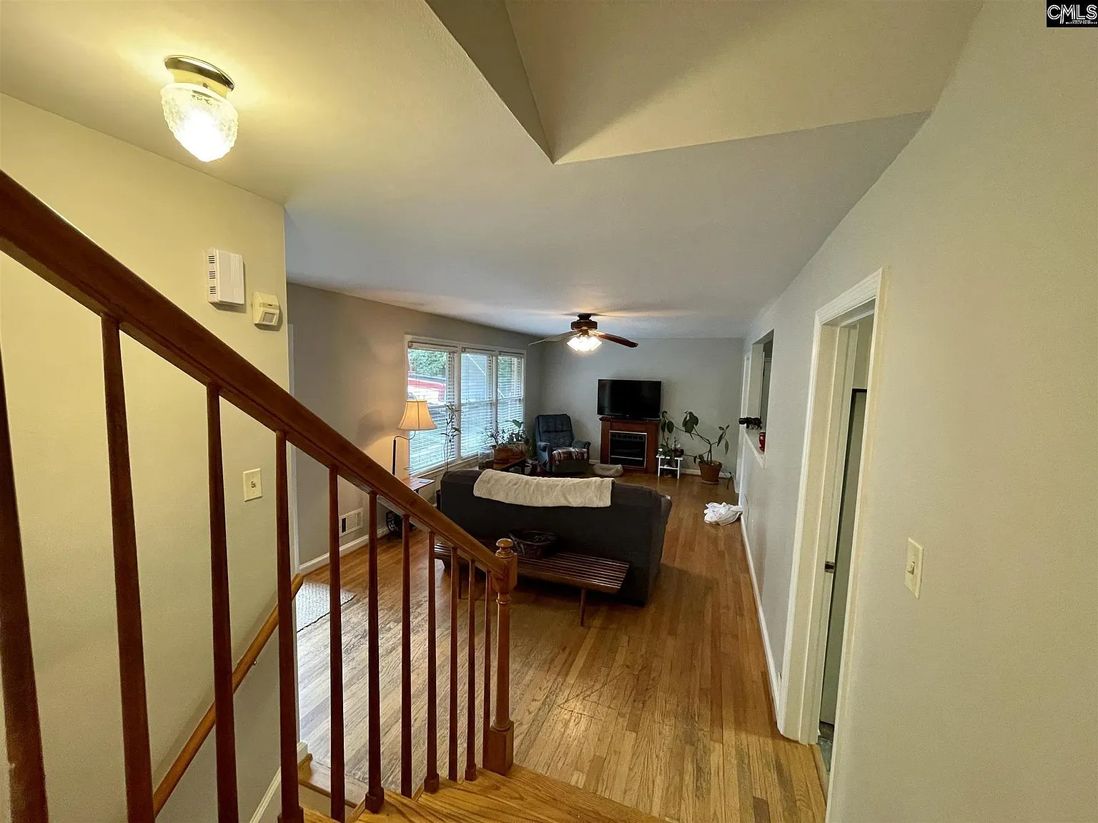 4 bed, 1900 sqft, $2,250 — Photo 3