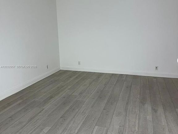 5th image of 2008 Jackson St APT B4