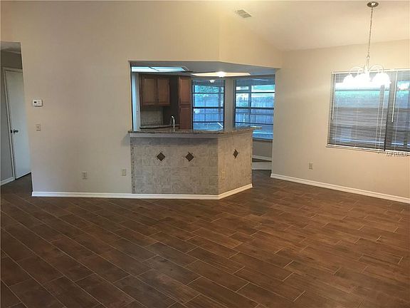 4th image of 4318 Oakland Dr